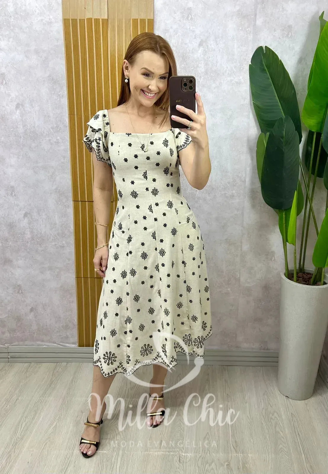 Vestido Eliara Em Linho Bordado – Preto