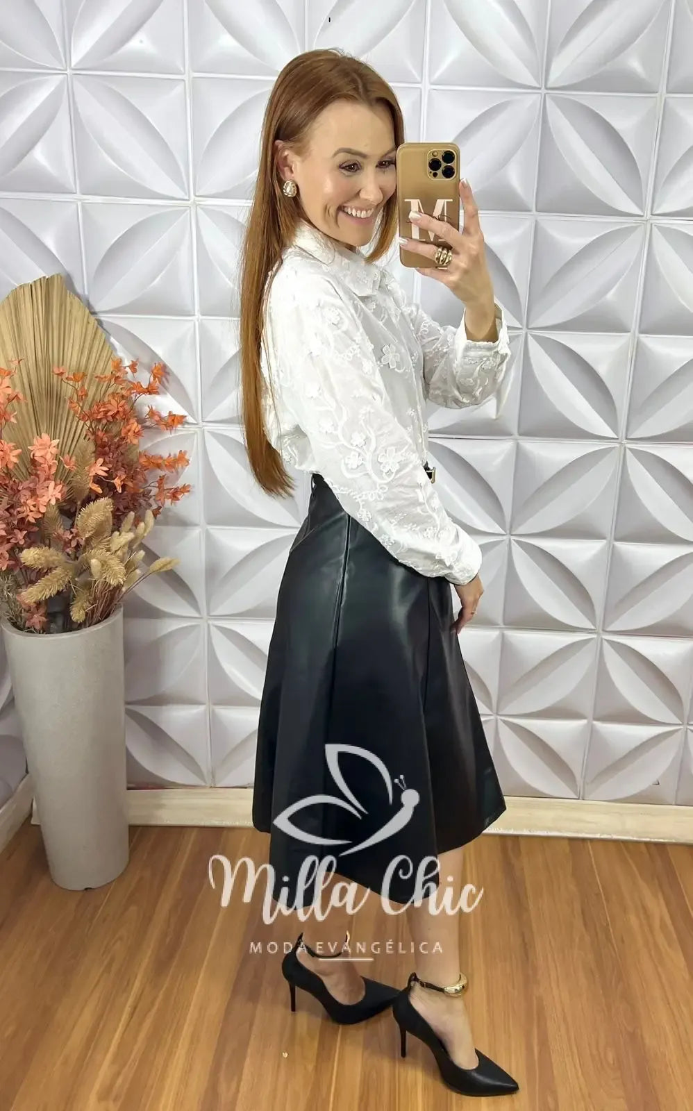 Saia Tamires Em P.U – Preta