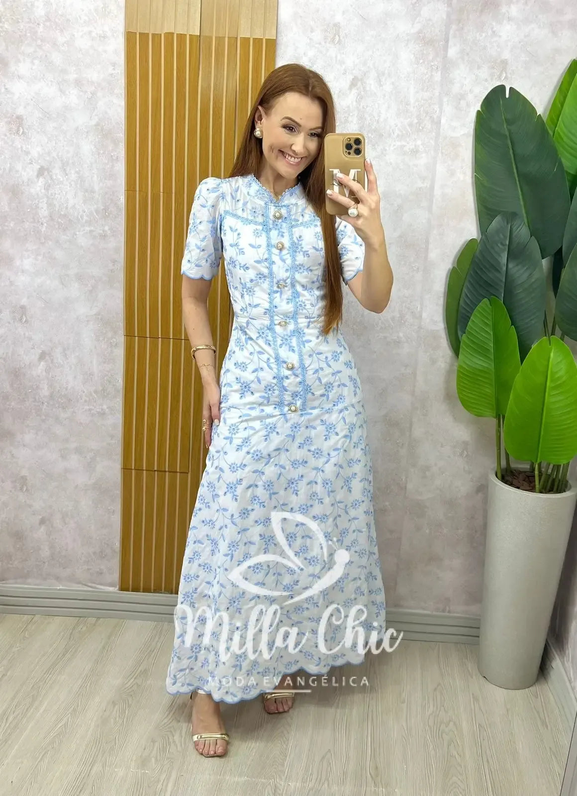 Vestido Brigida em lesie bordada