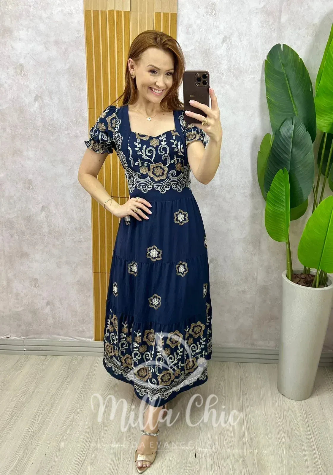 Vestido Arabela Bordado – Azul Marinho