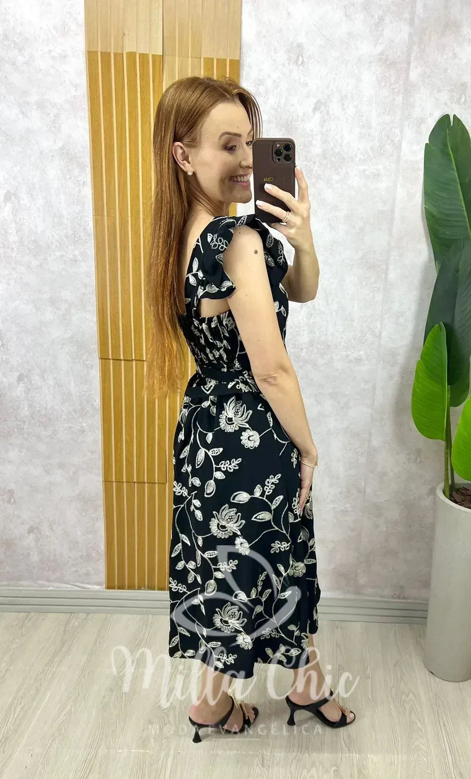 Vestido Leonor Bordado – Preto