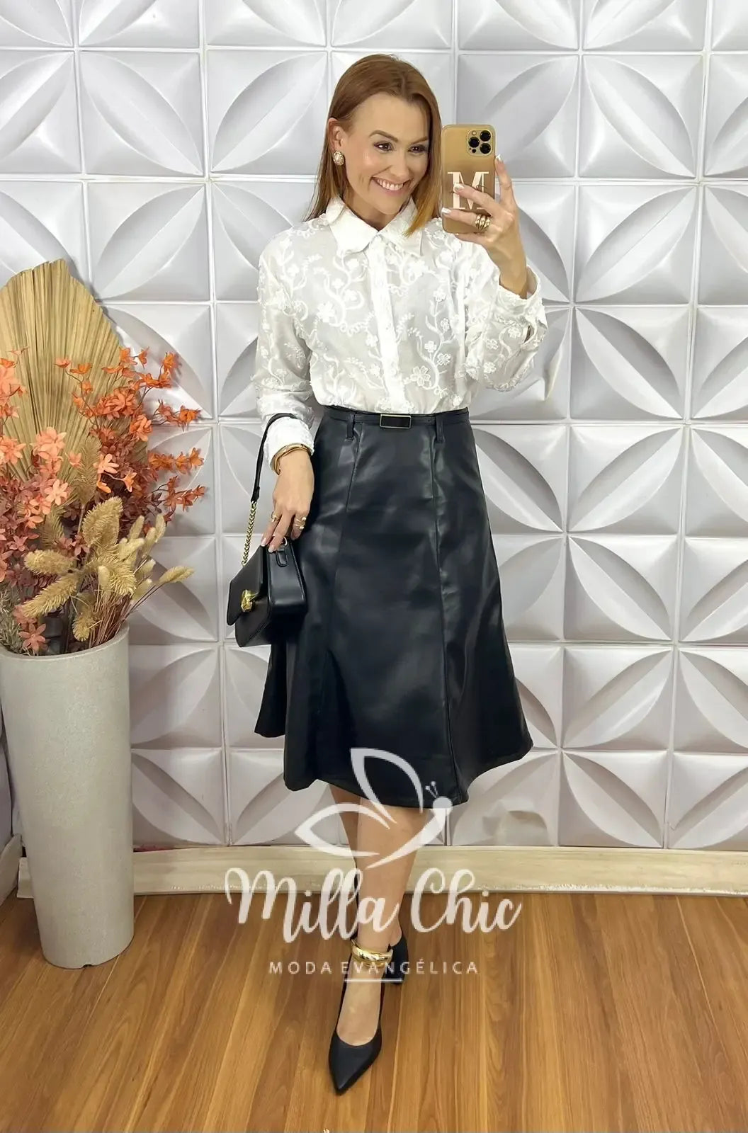 Saia Tamires Em P.U – Preta